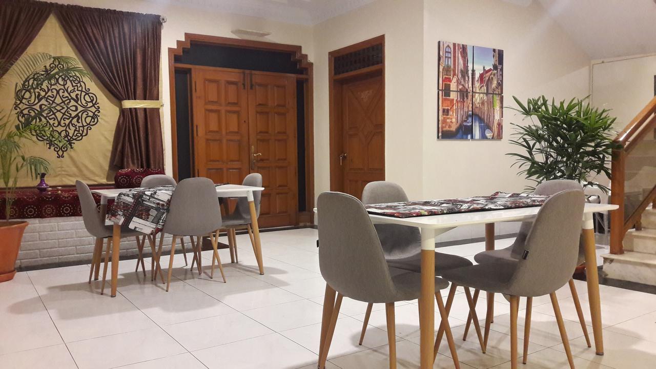 Hotel Seven 7 Karachi Buitenkant foto
