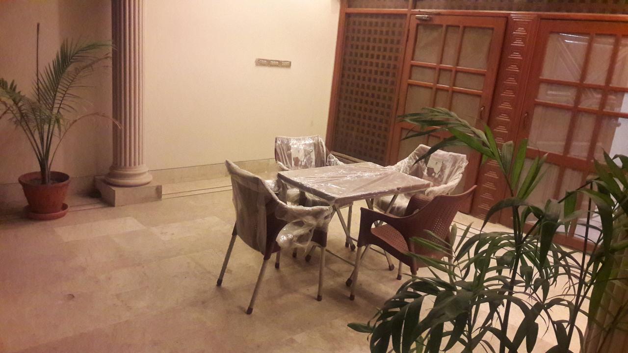 Hotel Seven 7 Karachi Buitenkant foto