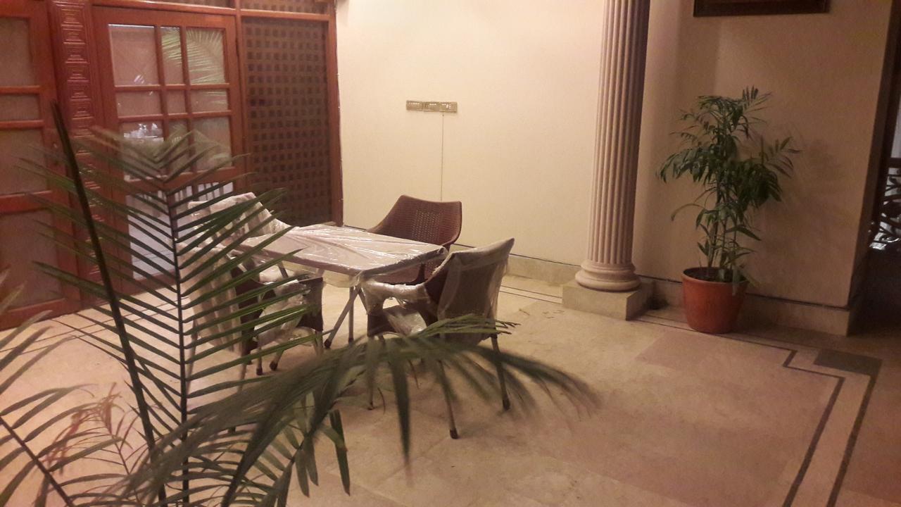 Hotel Seven 7 Karachi Buitenkant foto