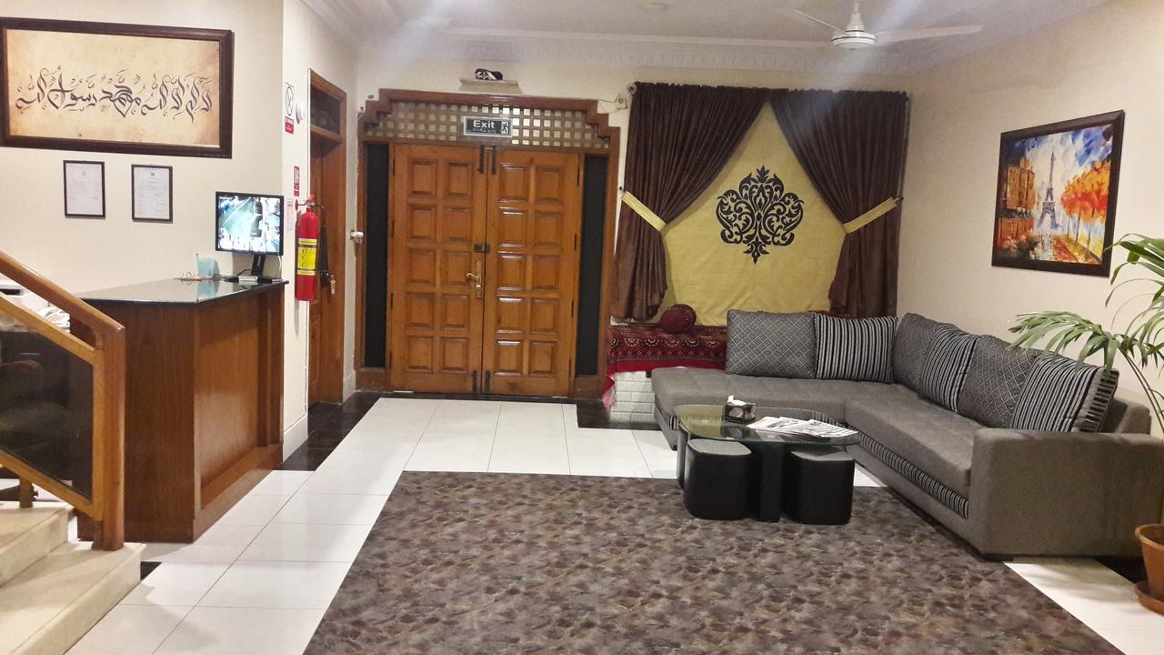 Hotel Seven 7 Karachi Buitenkant foto